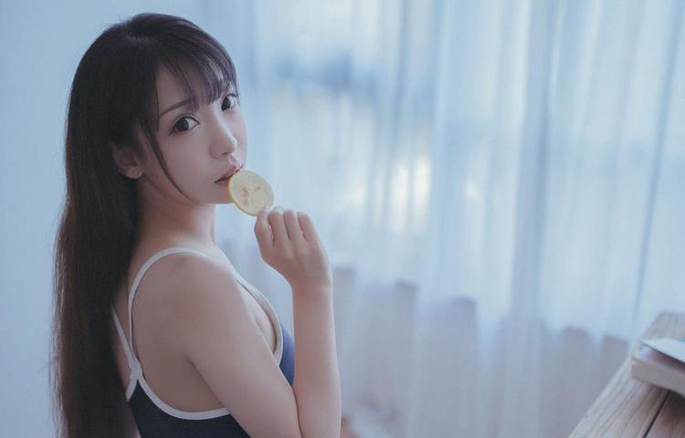侵犯隐私的不雅行为